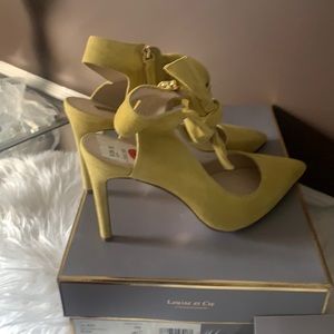 Brand New Louise et cie brand new Yellow Pumps